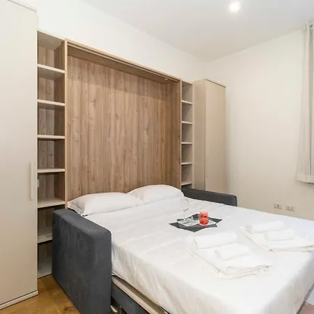 Guesthost - San Salvario Functional Apartment Turin