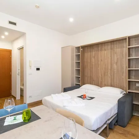 Guesthost - San Salvario Functional Apartment Turin