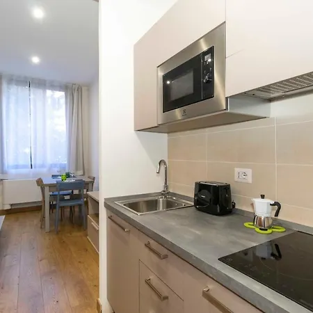 Guesthost - San Salvario Functional *